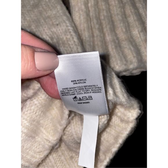 Like New Express Mock Neck Oversized Sweater Large - Picture 5 of 7